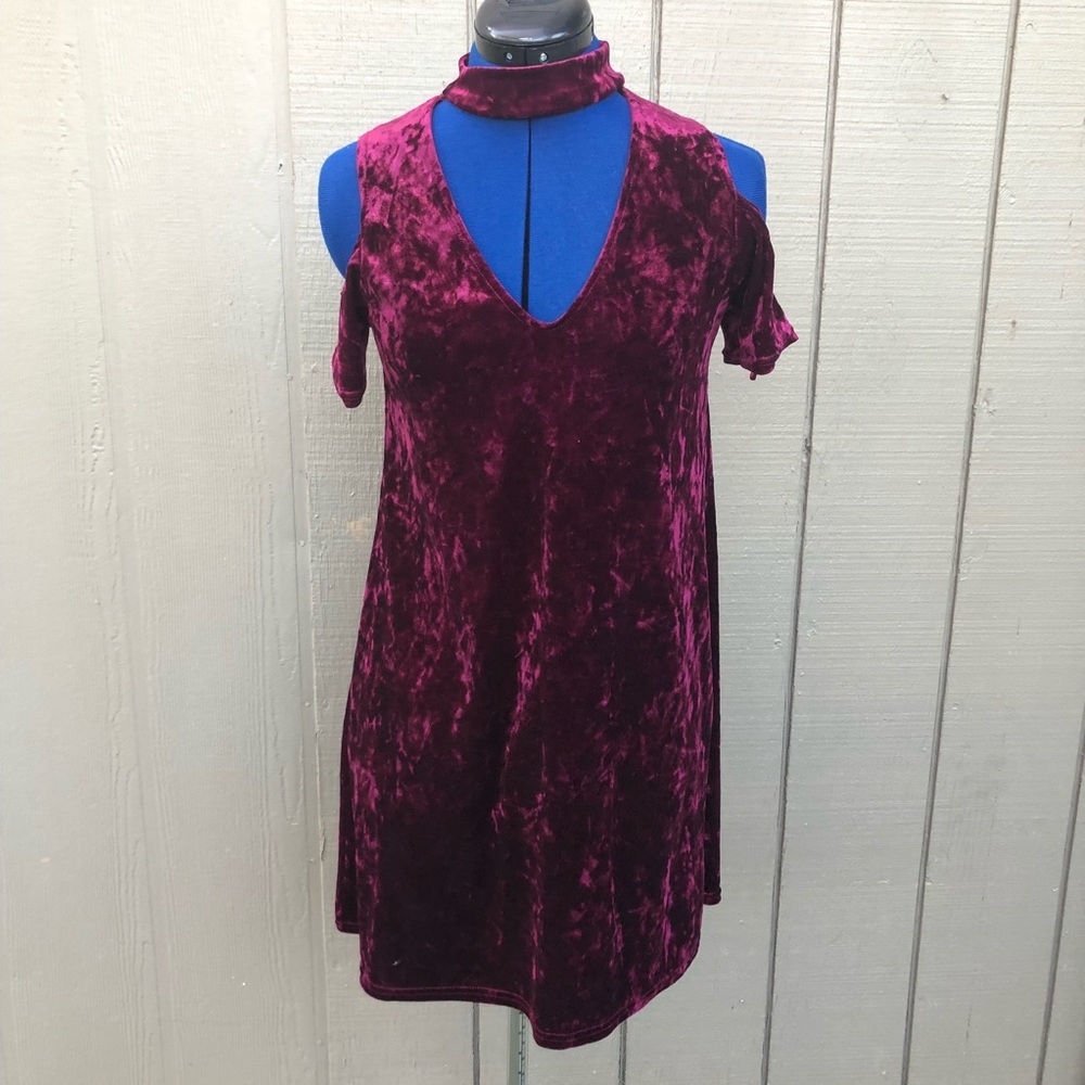 🌺Beautiful Crushed velvet dress ,Size medium.